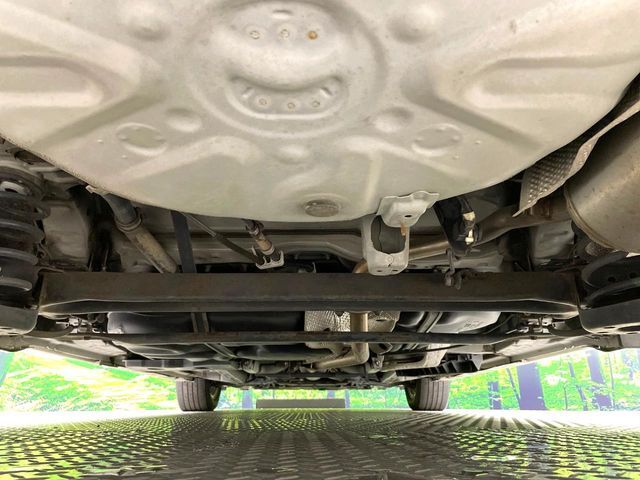 TOYOTA PRIUS ALPHA 2012 Image 31