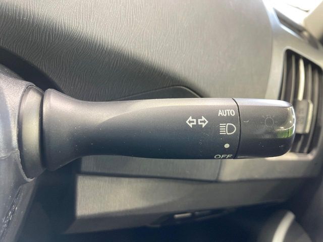 TOYOTA PRIUS 2015 Image 31