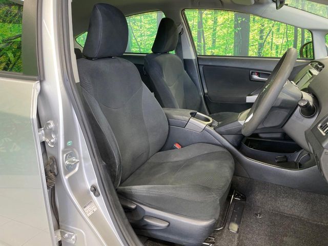 TOYOTA PRIUS 2015 Image 31