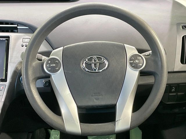 TOYOTA PRIUS 2015 Image 31