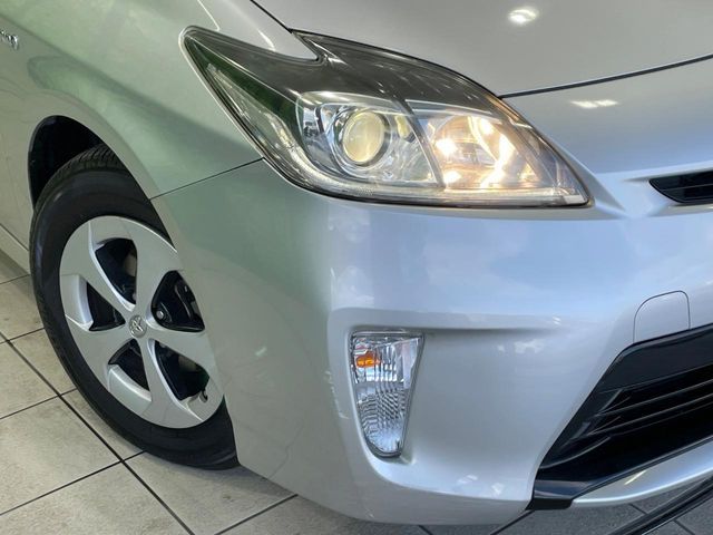 TOYOTA PRIUS 2015 Image 31