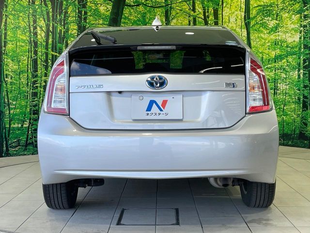 TOYOTA PRIUS 2015 Image 31