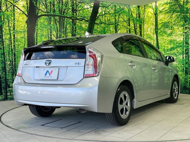 TOYOTA PRIUS 2015 Image 31