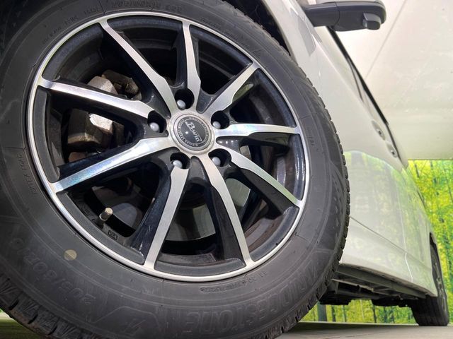 TOYOTA VOXY HYBRID 4WD 2022 Image 31