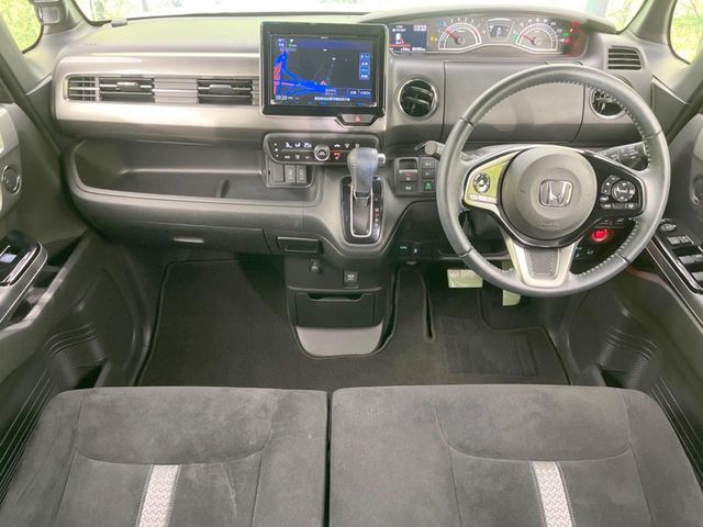 HONDA N BOX CUSTOM 2023 Image 31