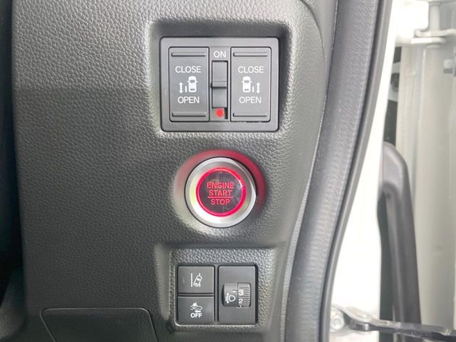 HONDA N BOX CUSTOM 2023 Image 31