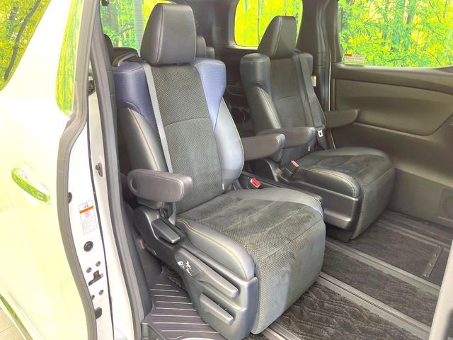 TOYOTA VELLFIRE 2017 Image 31