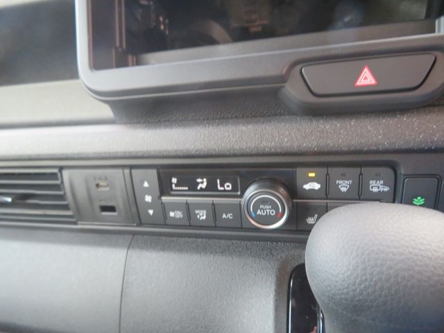 HONDA N BOX CUSTOM 4WD 2025 Image 31