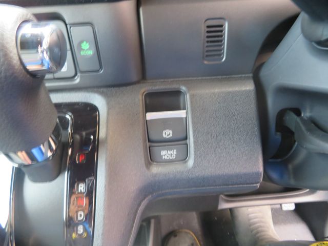 HONDA N BOX CUSTOM 4WD 2025 Image 31