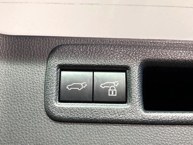 TOYOTA HARRIER HYBRID 2023 Image 31