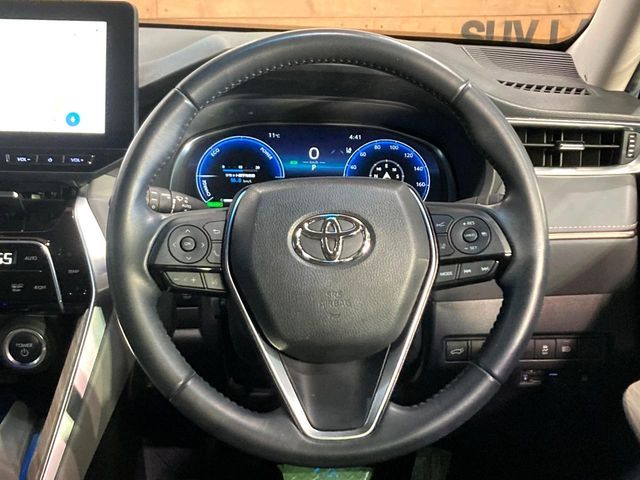 TOYOTA HARRIER HYBRID 2023 Image 31