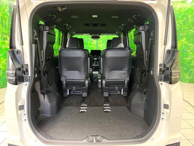 TOYOTA VOXY 2023 Image 31