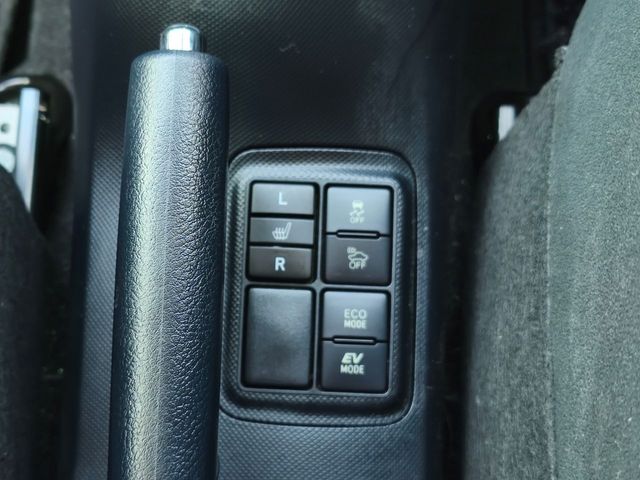 TOYOTA AQUA 2016 Image 31