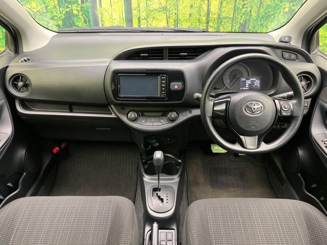 TOYOTA VITZ HYBRID 2017 Image 31