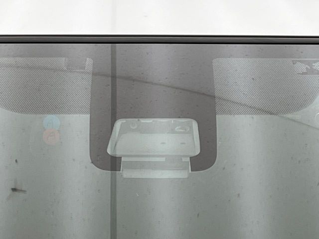 TOYOTA VITZ HYBRID 2017 Image 31