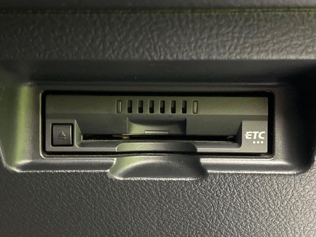 TOYOTA VITZ HYBRID 2017 Image 31