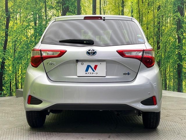 TOYOTA VITZ HYBRID 2017 Image 31