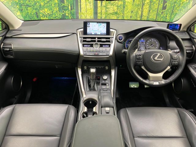 TOYOTA LEXUS NX300H 2016 Image 31