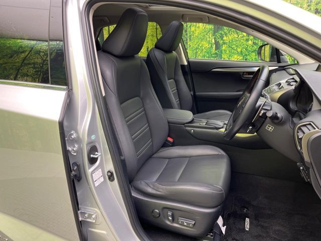 TOYOTA LEXUS NX300H 2016 Image 31