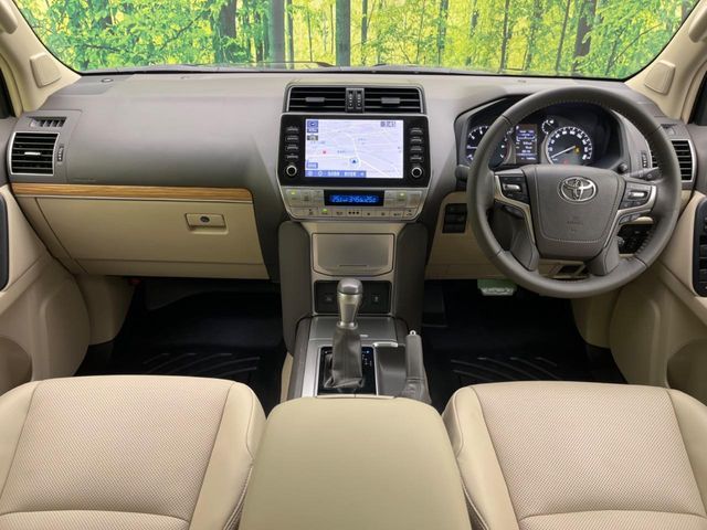 TOYOTA LANDCRUISER PRADO 2023 Image 31