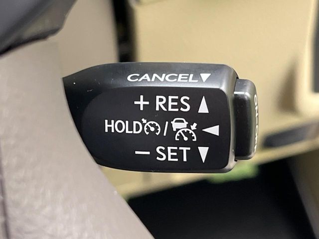 TOYOTA LANDCRUISER PRADO 2023 Image 31