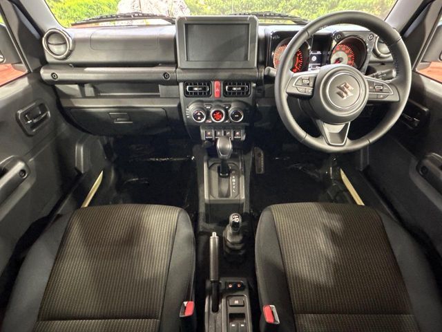 SUZUKI JIMNY NOMADE 2025 Image 31