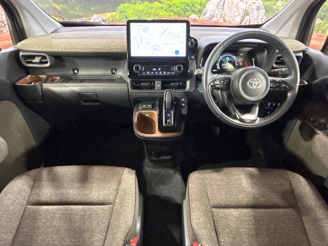 TOYOTA SIENTA HYBRID 2024 Image 31