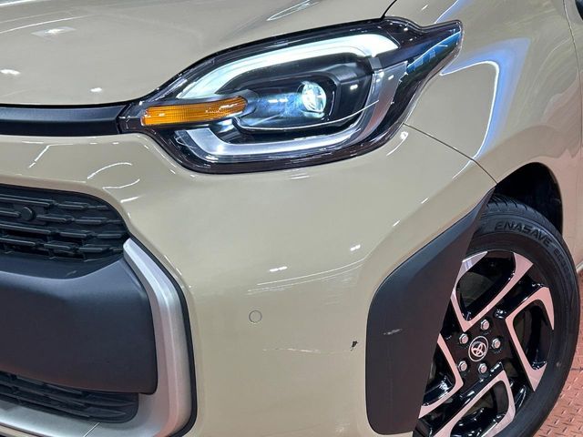 TOYOTA SIENTA HYBRID 2024 Image 31