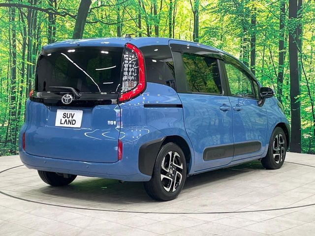 TOYOTA SIENTA HYBRID 2022 Image 31