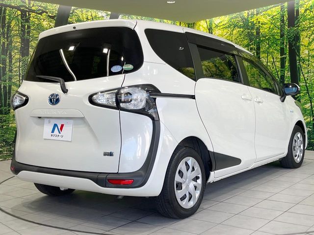 TOYOTA SIENTA HYBRID 2017 Image 31