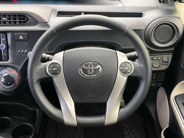 TOYOTA AQUA 2014 Image 31