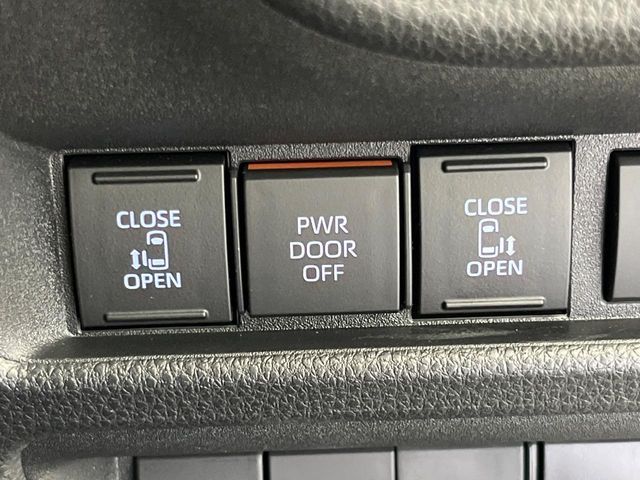 TOYOTA SIENTA HYBRID 2025 Image 31