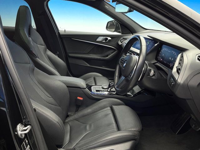 BMW 1SERIES 2022 Image 31