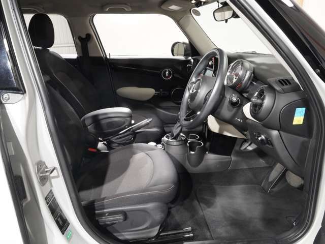 BMW MINI COOPER 5DOO 2015 Image 31