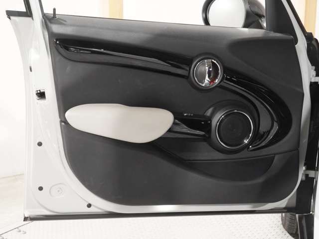 BMW MINI COOPER 5DOO 2015 Image 31