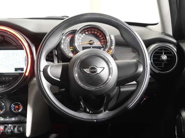 BMW MINI COOPER 5DOO 2015 Image 31