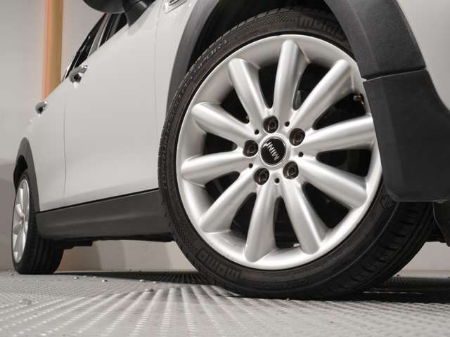 BMW MINI COOPER 5DOO 2015 Image 31