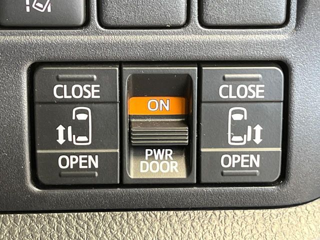 TOYOTA VOXY 2020 Image 31