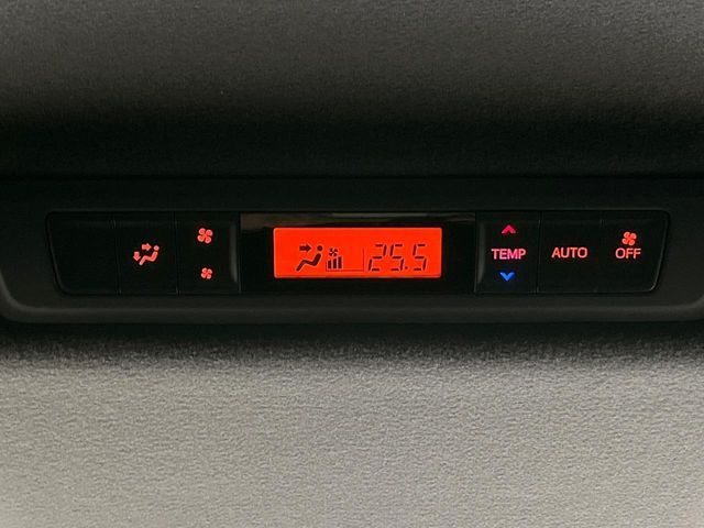 TOYOTA VOXY 2020 Image 31