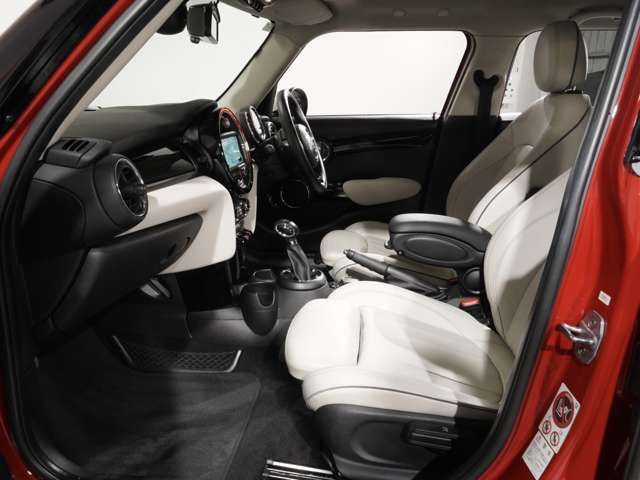 BMW MINI COOPER SD 5 2017 Image 31