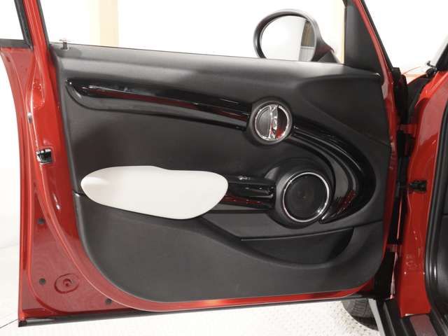 BMW MINI COOPER SD 5 2017 Image 31