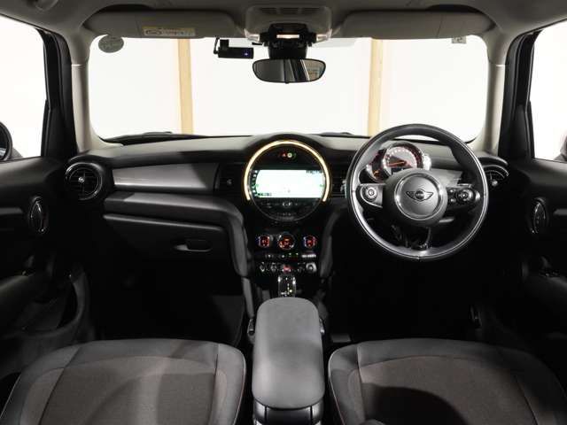 BMW MINI COOPER 5DOOR 2019 Image 31