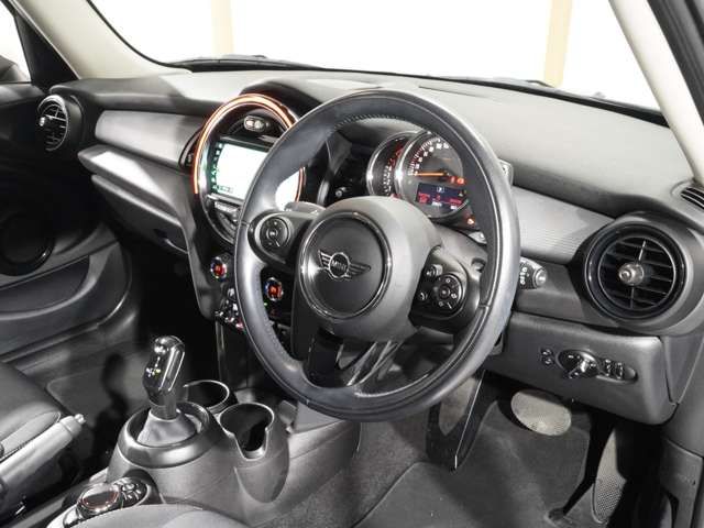 BMW MINI COOPER 5DOOR 2019 Image 31