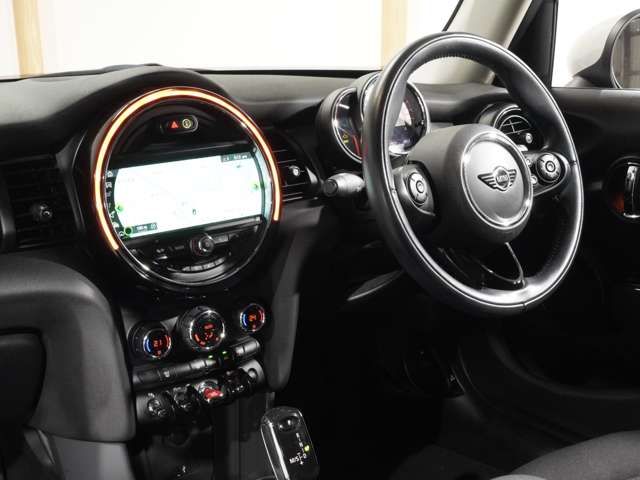 BMW MINI COOPER 5DOOR 2019 Image 31