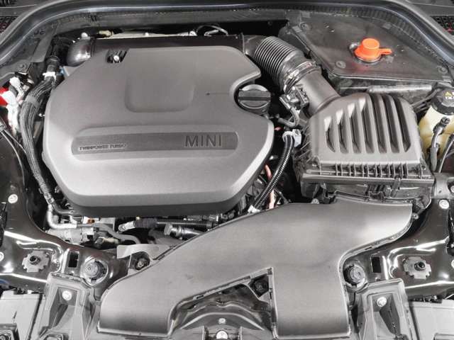 BMW MINI COOPER SD 5DOOR 2023 Image 31