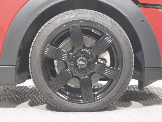 BMW MINI COOPER SD 5DOOR 2023 Image 31