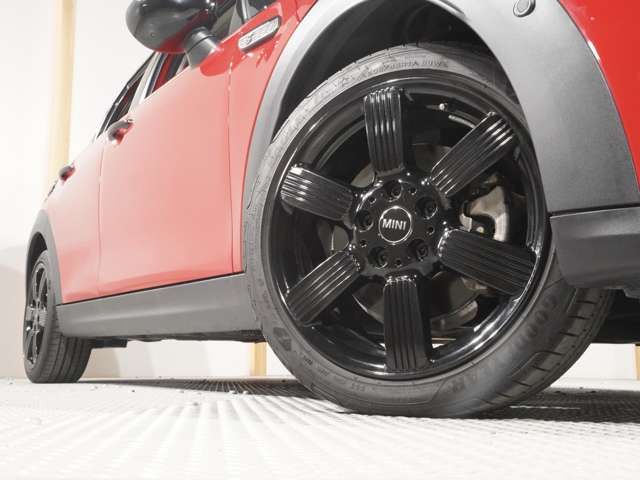 BMW MINI COOPER SD 5DOOR 2023 Image 31