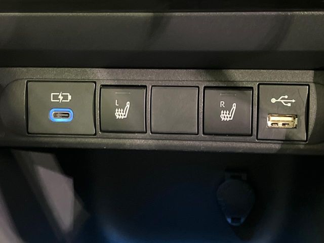 TOYOTA YARIS CROSS HYBRID 2023 Image 31