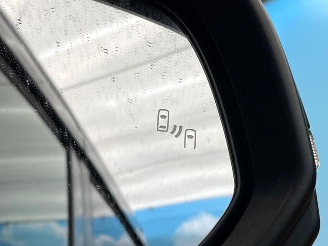 TOYOTA VOXY 2022 Image 31