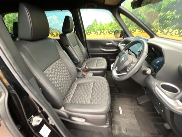 TOYOTA VOXY 2022 Image 31